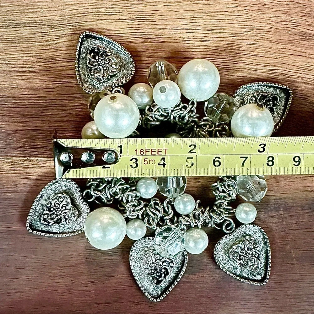 Charm‎ Heart Silver Tone Faux Pearl & Beaded Stretch Bracelet